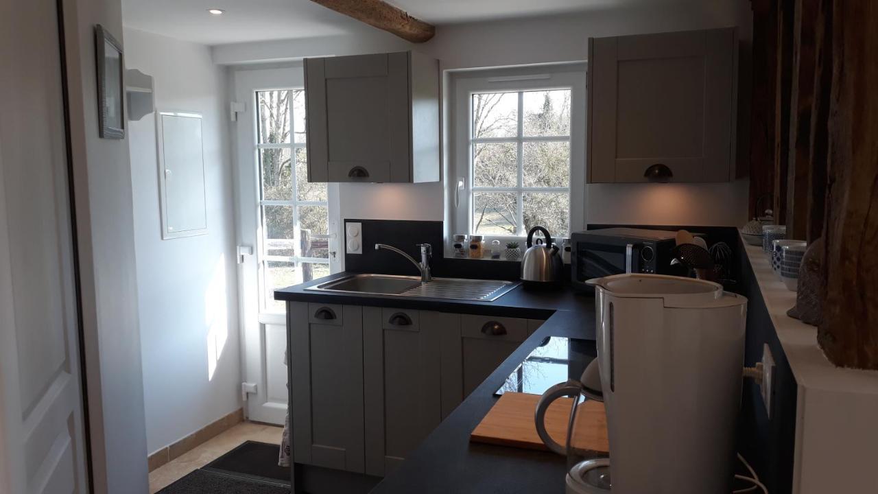 Gite A la petite Bretonnière Saint-Pierre-Des-Ifs  Extérieur photo